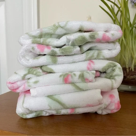 Laura Ashley Morning Gloria - Picture 4 of 6